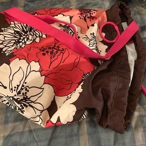 Vera Bradley laundry bag in Mocha Rouge
